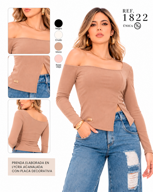 Blusa Acanalada Hombros Descubiertos con Abertura Lateral