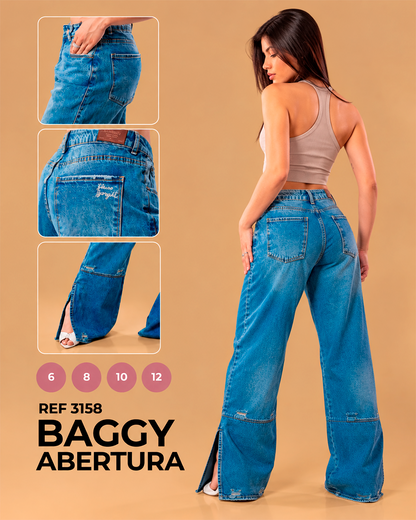 Baggy Azul Medio con Aberturas en el Bajo y Detalles Rotos Ref 3158
