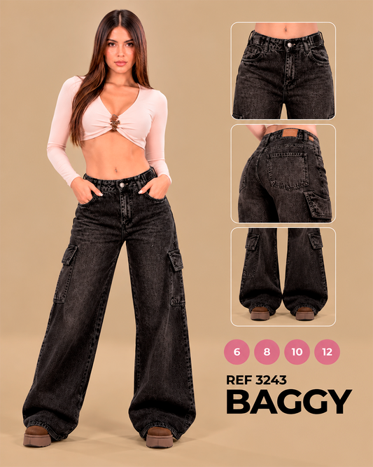 Baggy Cargo Negro con Bolsillos Laterales Pierna Ancha